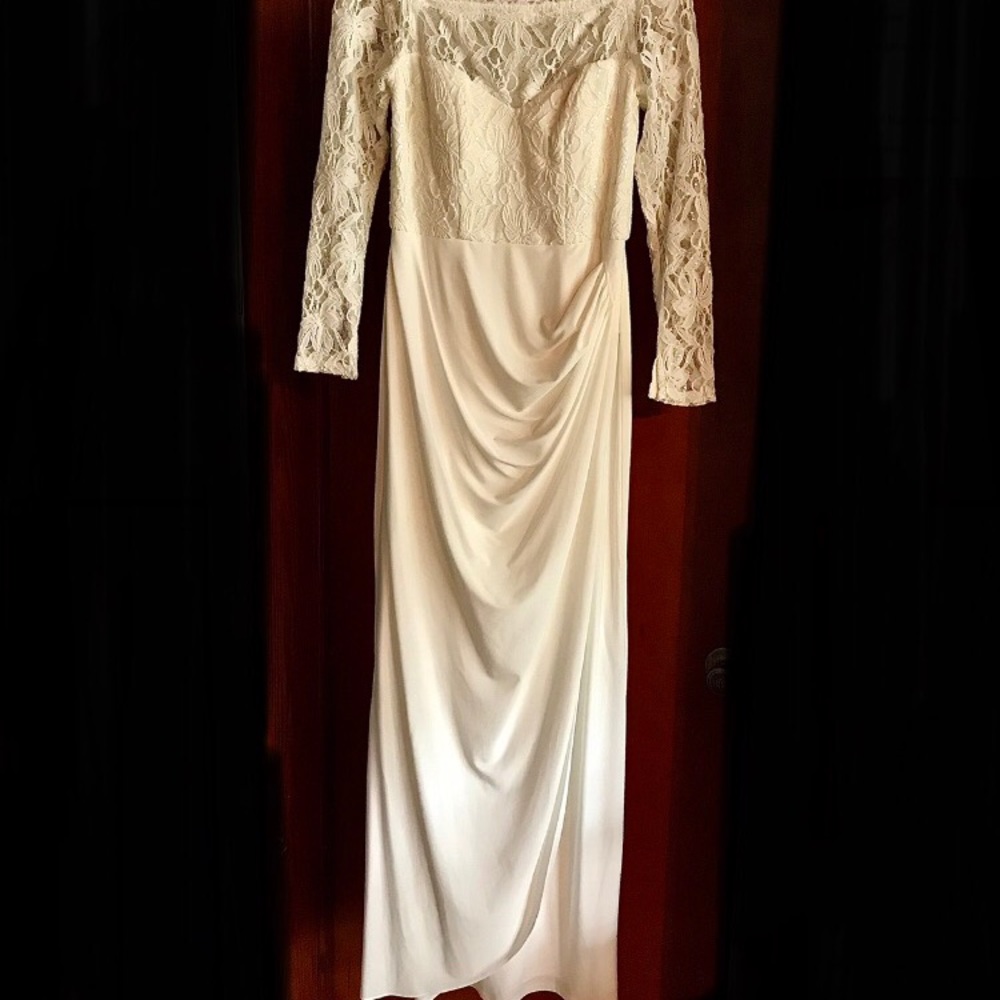 David’s Bridal Wedding Dress - Picture 7 of 17
